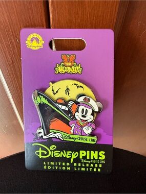 Disney Limited Release Halloween Pin